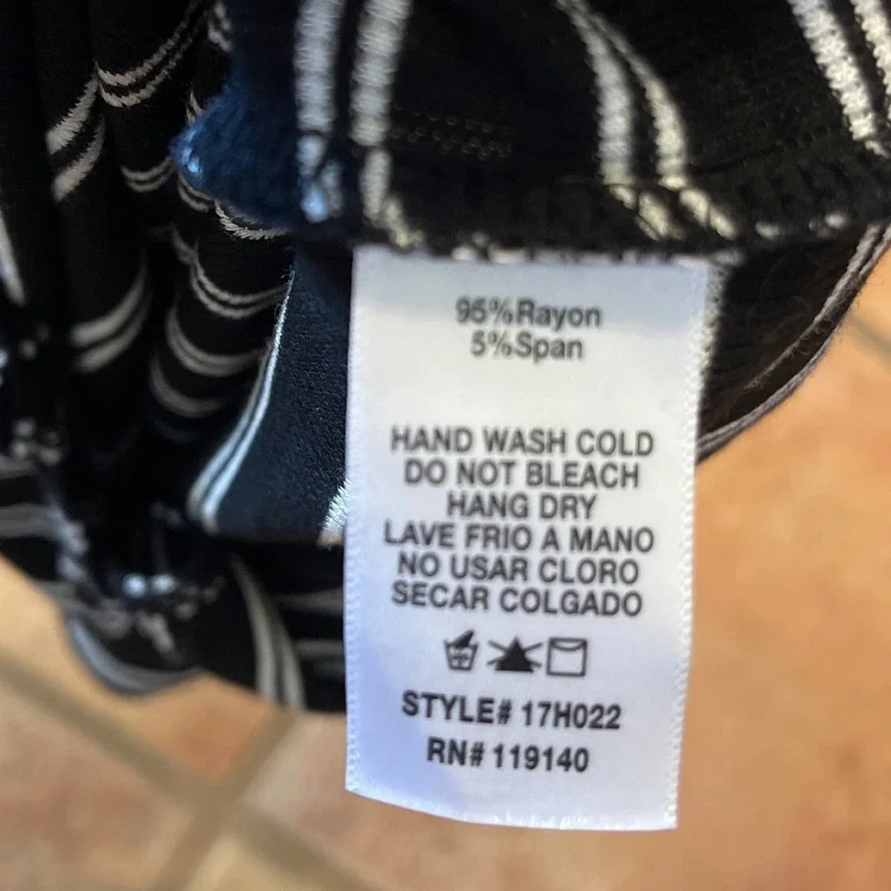 Striped tank bodysuit Medium - Picture 3 of 4